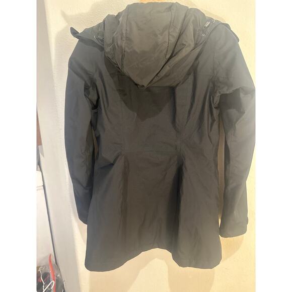 Columbia coat, Women’s size Xsmall, Black - Picture 8 of 8